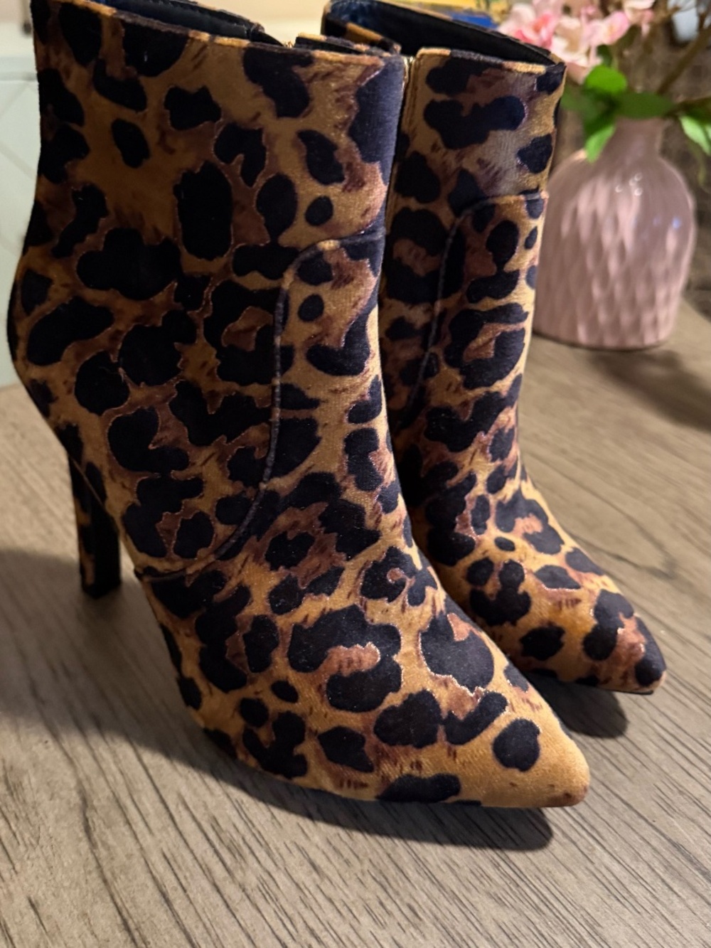 Ladies Leopard booties size 7 like new
